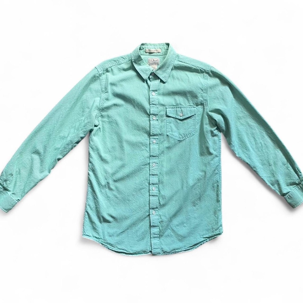 Men’s L.L. Bean green and white houndstooth long sleeve button down. Size medium